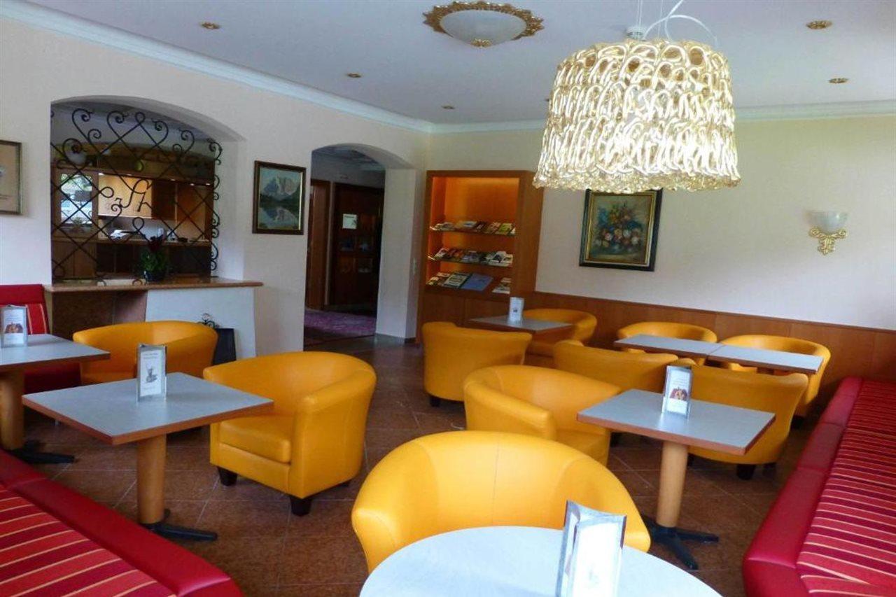 Hotel-Pension Strolz Mayrhofen Exterior foto