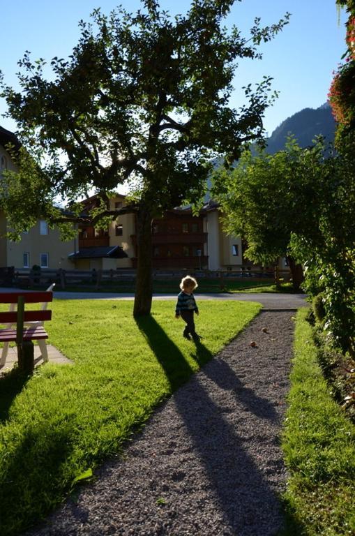 Hotel-Pension Strolz Mayrhofen Exterior foto